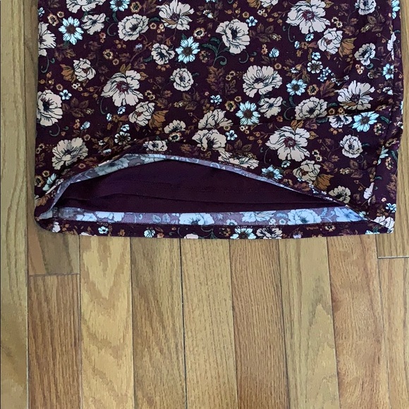 Dark purple floral sleeveless dress! - Picture 4 of 4